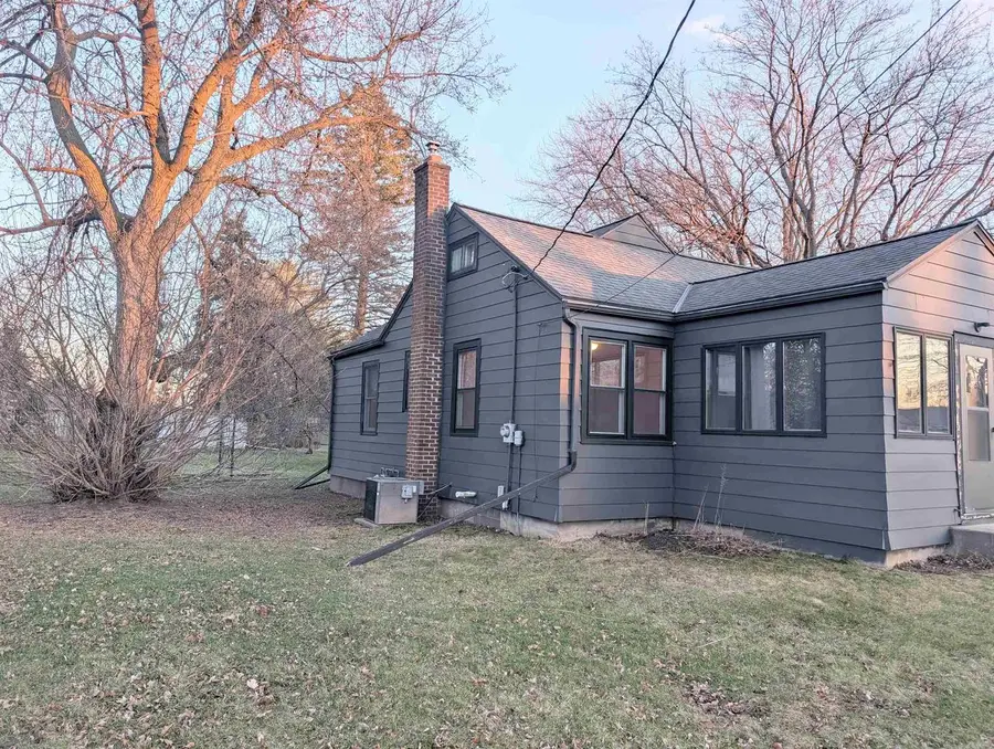 408 Mill Street, Fox Lake, WI 53933 - #2