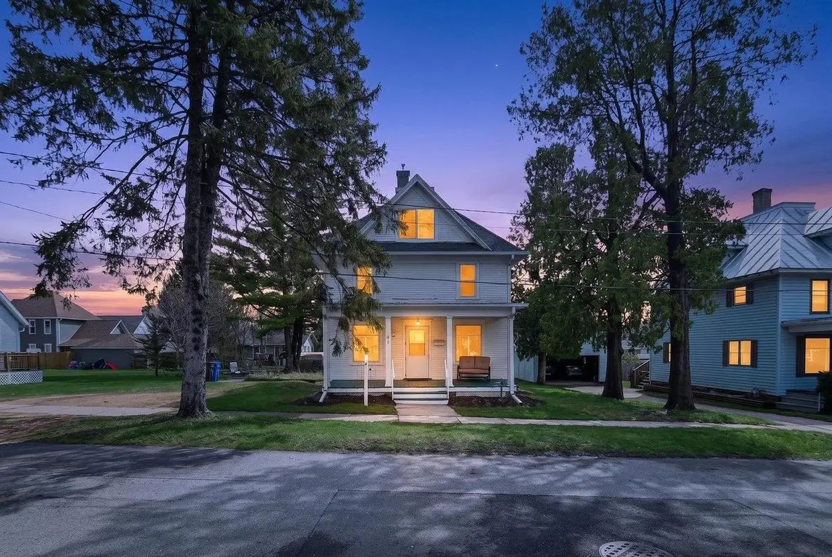 103 7th Street, Mount Horeb, WI 53572 - #1