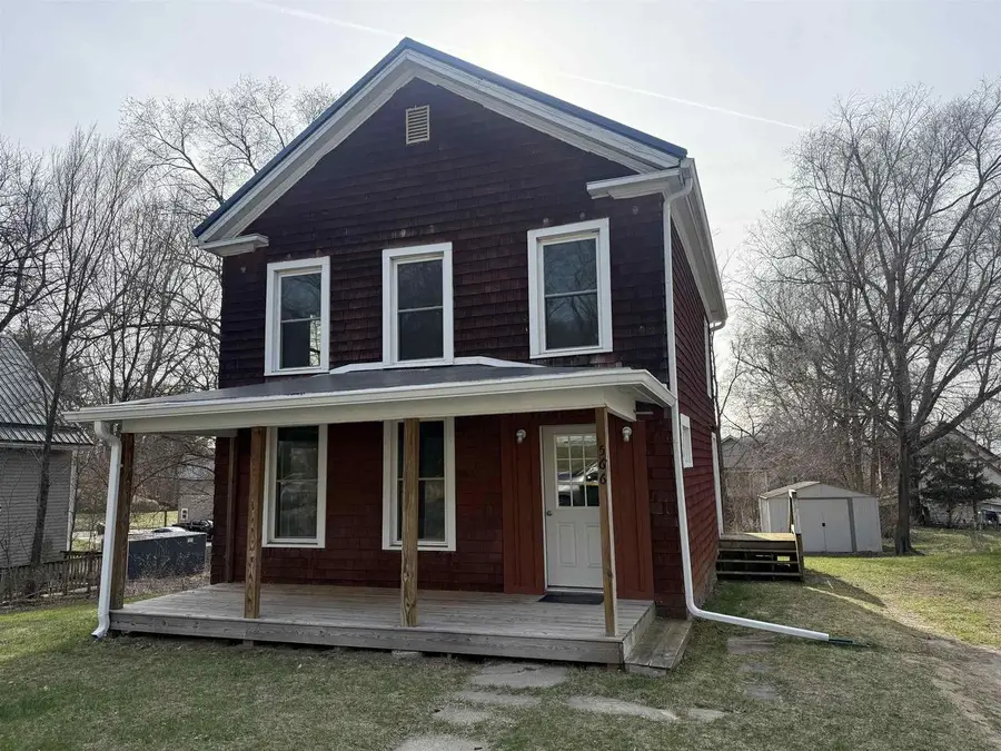 566 N Chestnut Street, Richland Center, WI 53581 - #3