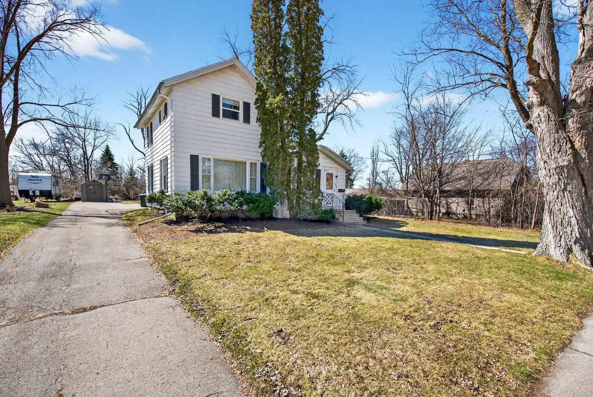533 Scott Street, Ripon, WI 54971 - #1