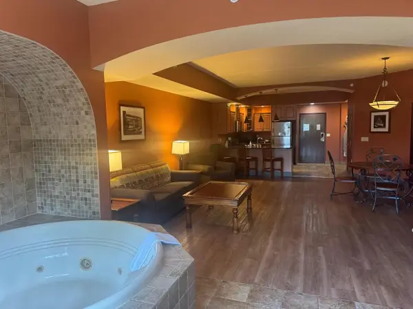 2411 RIVER Road #2323, Wisconsin Dells, WI 53965