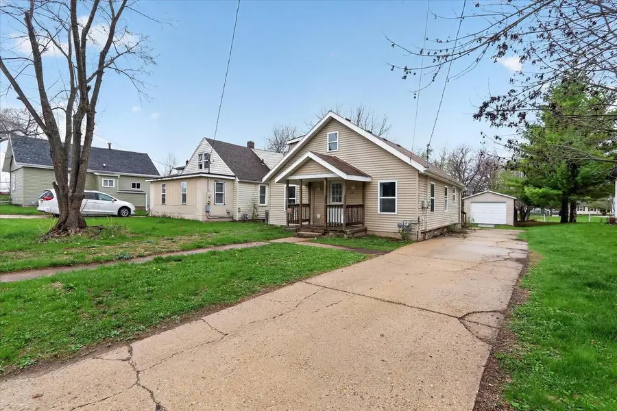 236 Chestnut Avenue, Beloit, WI 53511 - #3