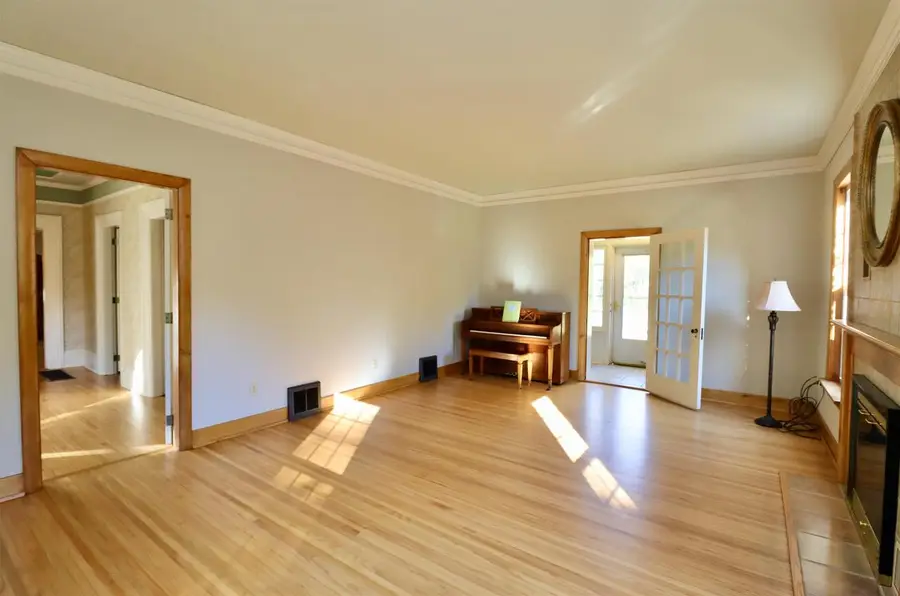 2331 W St Lawrence Avenue, Beloit, WI 53511 - #3