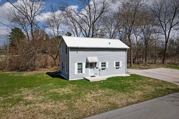 108 E 4th Avenue, Brodhead, WI 53520