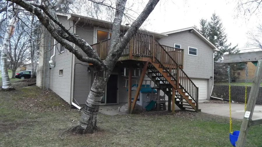 416 W Clarence Street, Dodgeville, WI 53533 - #3