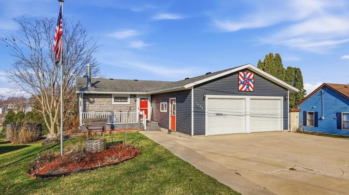 1036 East Street, Darlington, WI 53530 - #1