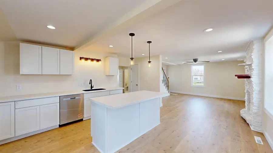 1222 S 7th Street, Prairie Du Chien, WI 53821 - #3