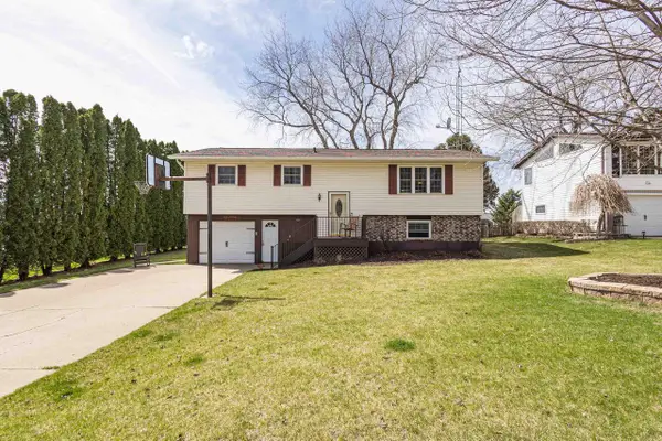 907 School Street, Cuba City, WI 53807