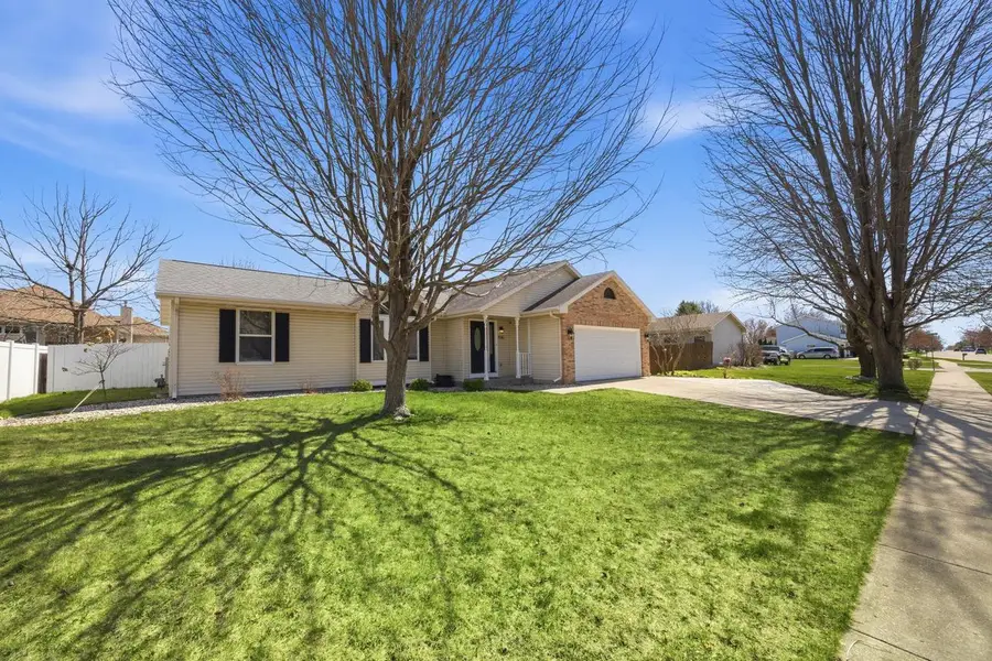 1510 N Wuthering Hills Drive, Janesville, WI 53546 - #3