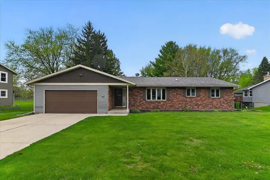 508 Woodvale Drive, Deforest, WI 53532 - #2