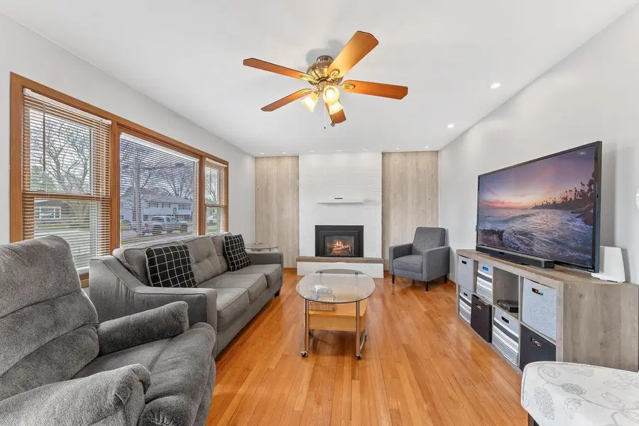 835 12th Street, Baraboo, WI 53913 - #3