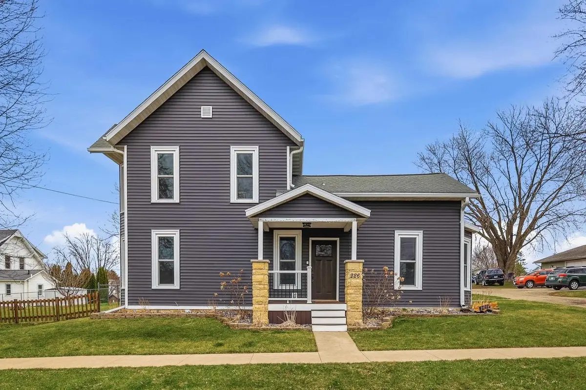 226 S Sidney Street, Shullsburg, WI 53586 - #1