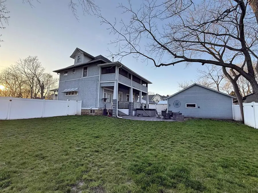 236 Washington Street, Janesville, WI 53548 - #2