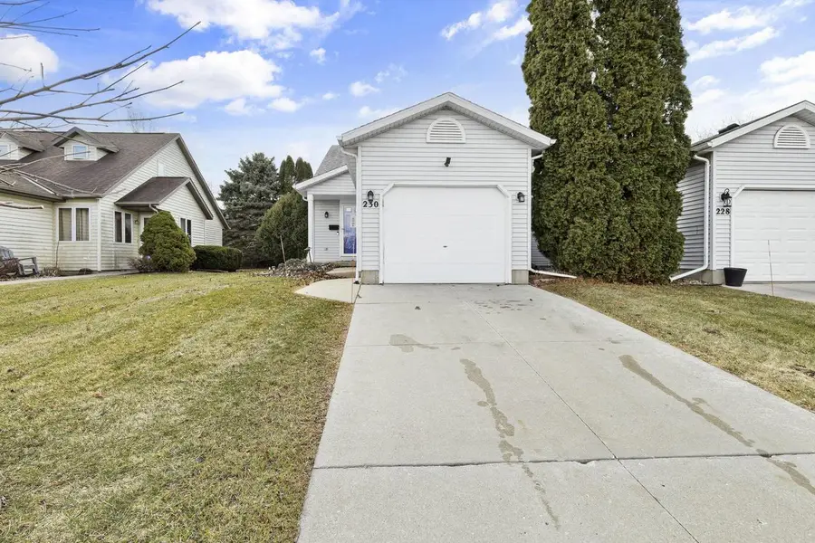 230 White Tail Drive, Sun Prairie, WI 53590 - #2