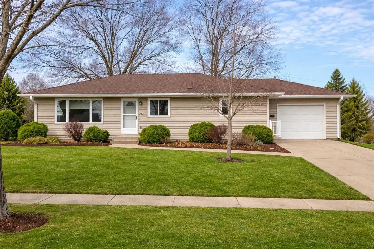 937 Hillside Drive, Jefferson, WI 53549 - #1