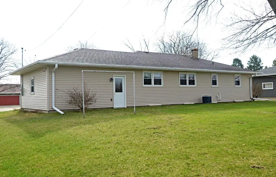 937 Hillside Drive, Jefferson, WI 53549 - #3