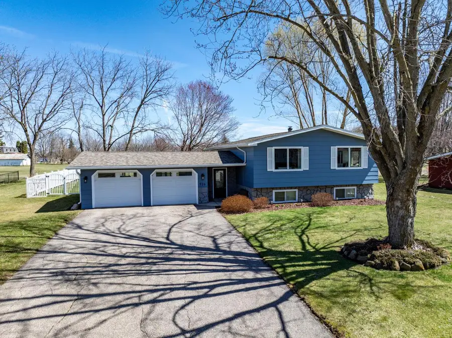 926 Elm Street, Mauston, WI 53948 - #3