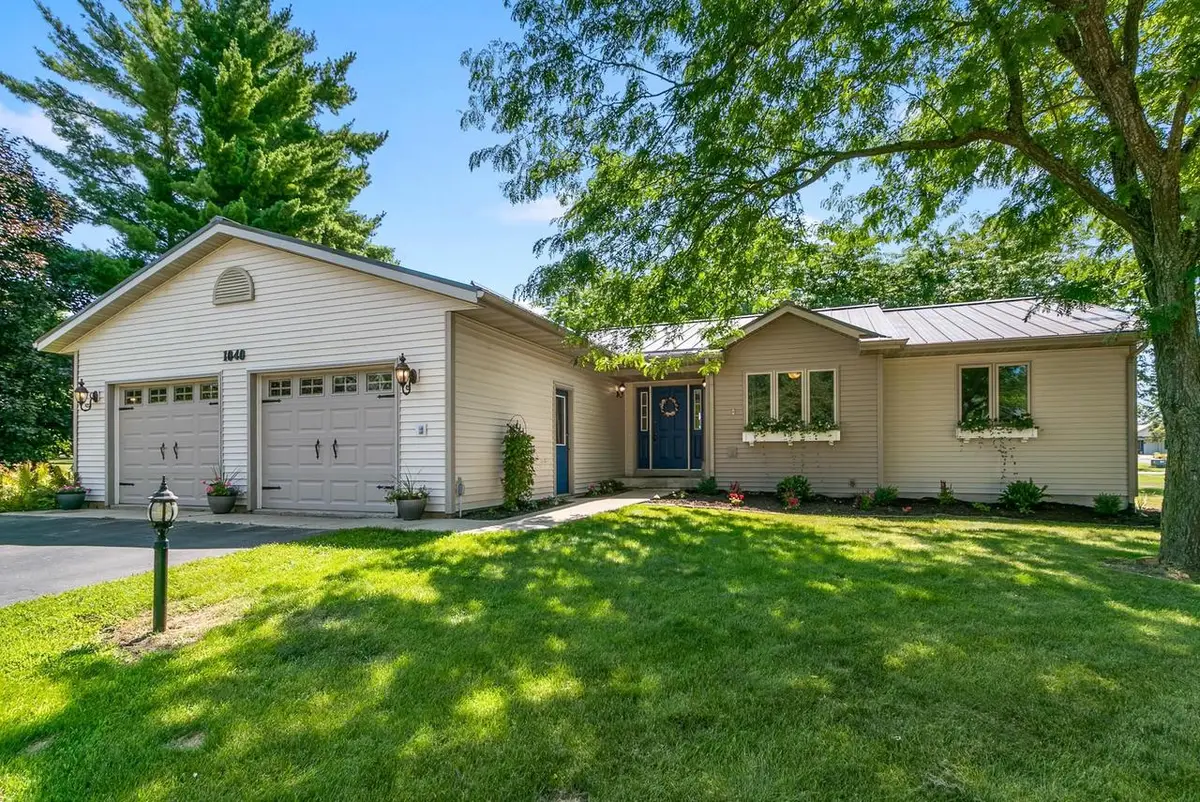 1040 Saddle Ridge, Portage, WI 53901 - #1