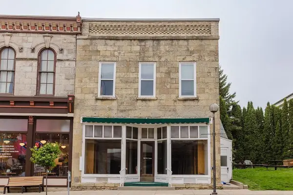 210 Iowa Street, Dodgeville, WI 53533