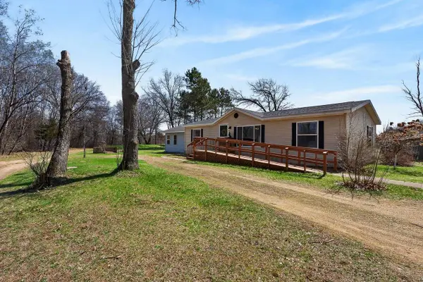 N7220 Neuhauser Road, Pardeeville, WI 53954
