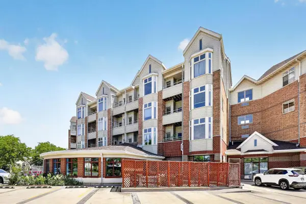 301 Harbour Town Drive #230, Madison, WI 53717
