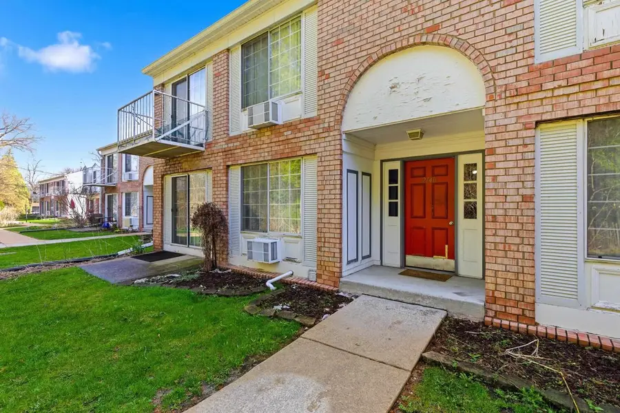 2140 Allen Boulevard #3, Middleton, WI 53562 - #2