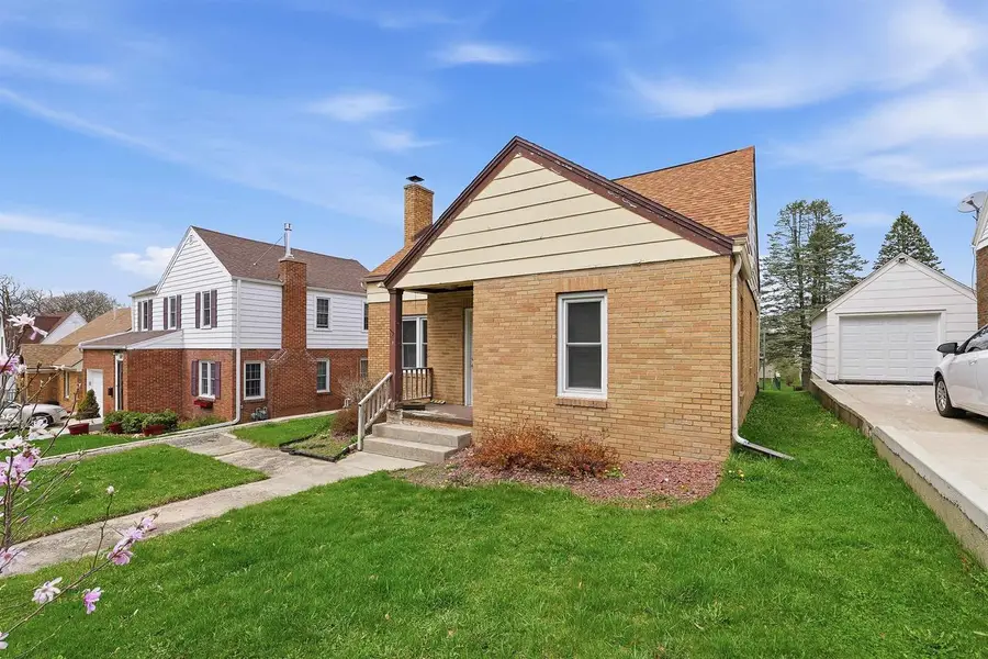 612 Mackie Street, Beaver Dam, WI 53916 - #3