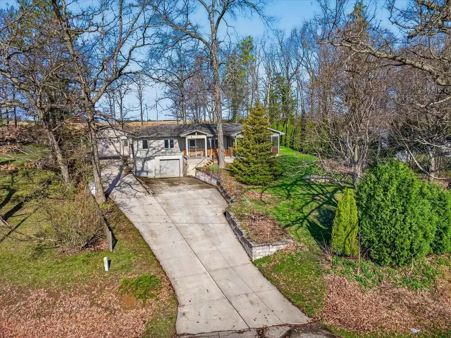 6097 Hellenbrand Road, Waunakee, WI 53597 - #2