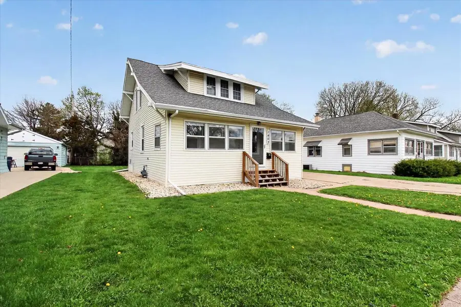 1403 E Van Buren Street, Janesville, WI 53545 - #2