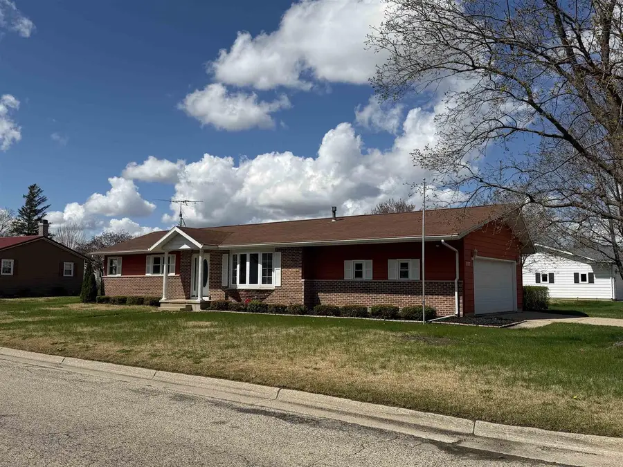 207 Cedar Avenue, Brodhead, WI 53520 - #3