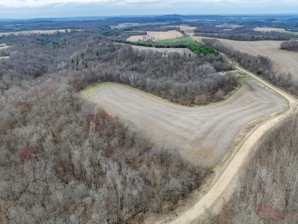 N1027 Gavin Road, Lyndon Station, WI 53944