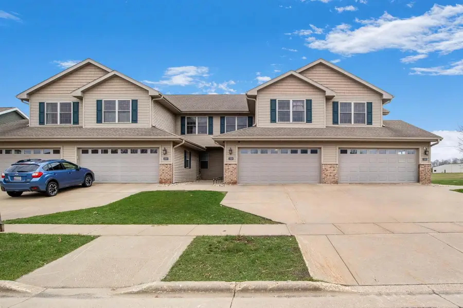 1028 20th Street #3, Prairie Du Sac, WI 53578 - #2