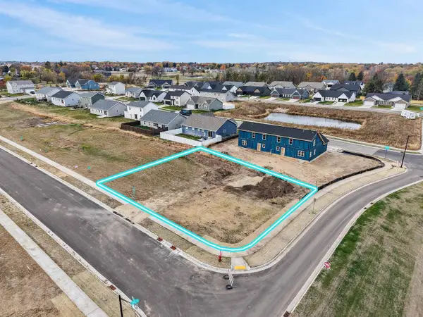 310-318 Wild Rose Way, Stoughton, WI 53589