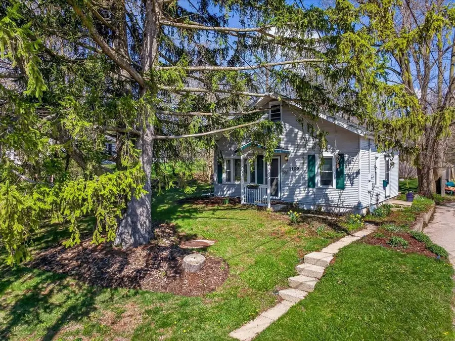 1109 Blaine Street, Edgerton, WI 53534 - #2