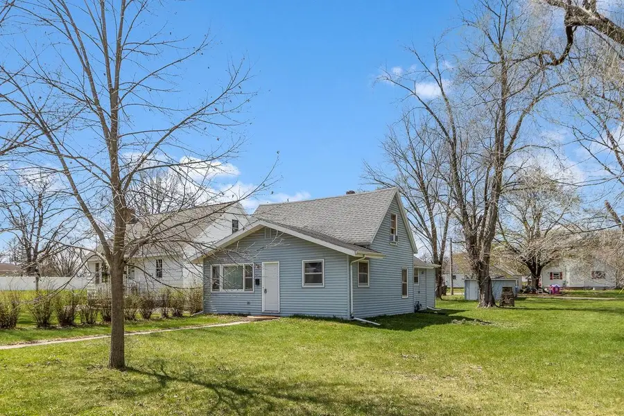 1031 Vine Street, Wisconsin Dells, WI 53965 - #2