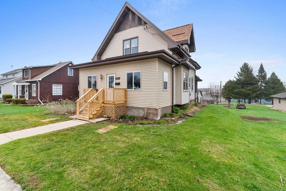 2216 Monroe Street, New Holstein, WI 53061 - #1