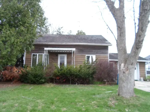 203 S Depot Street, Fox Lake, WI 53933