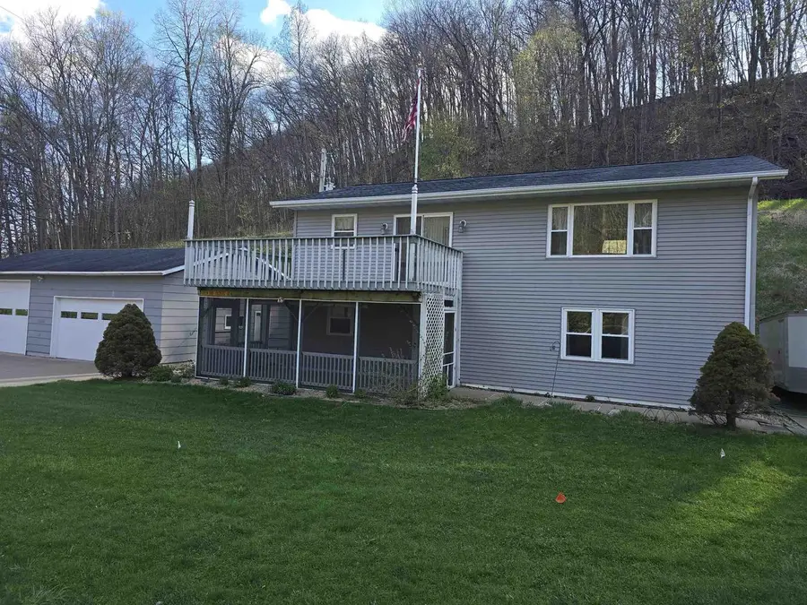 4811 Lynn Hollow Lane, Potosi, WI 53820 - #3