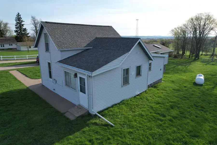 126 Bunker Hill Street, Potosi, WI 53820 - #3