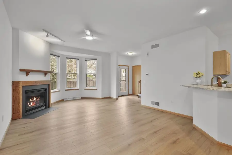 3154 Dorchester Way #2, Madison, WI 53719 - #2