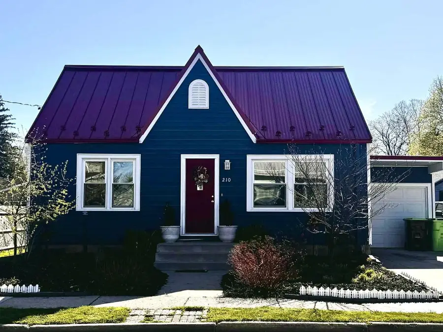 210 Academy Street, Fox Lake, WI 53933 - #2