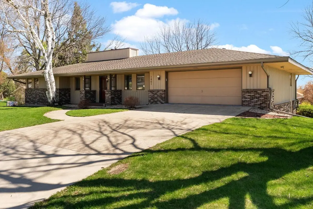 1401 Garfield Street, Mount Horeb, WI 53572 - #1