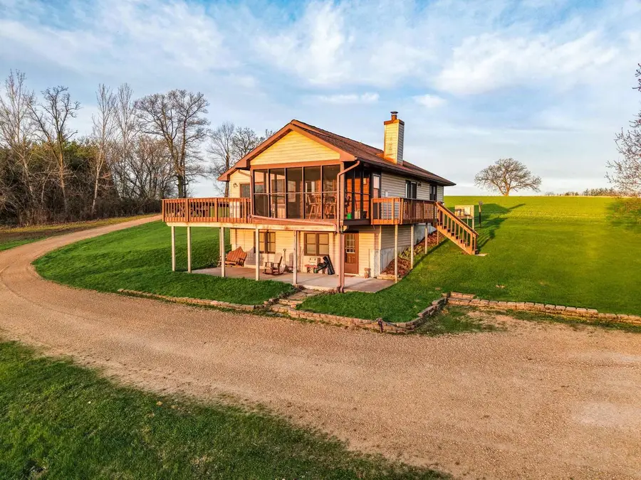 E5390 Parker Drive, Viroqua, WI 54665 - #2