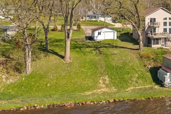 N1025 Vinnie Ha Ha Road, Fort Atkinson, WI 53538