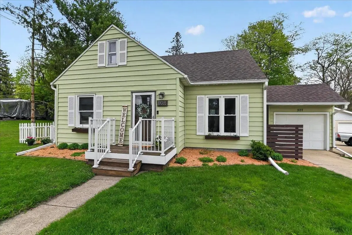 307 Union Street, Sun Prairie, WI 53590 - #1