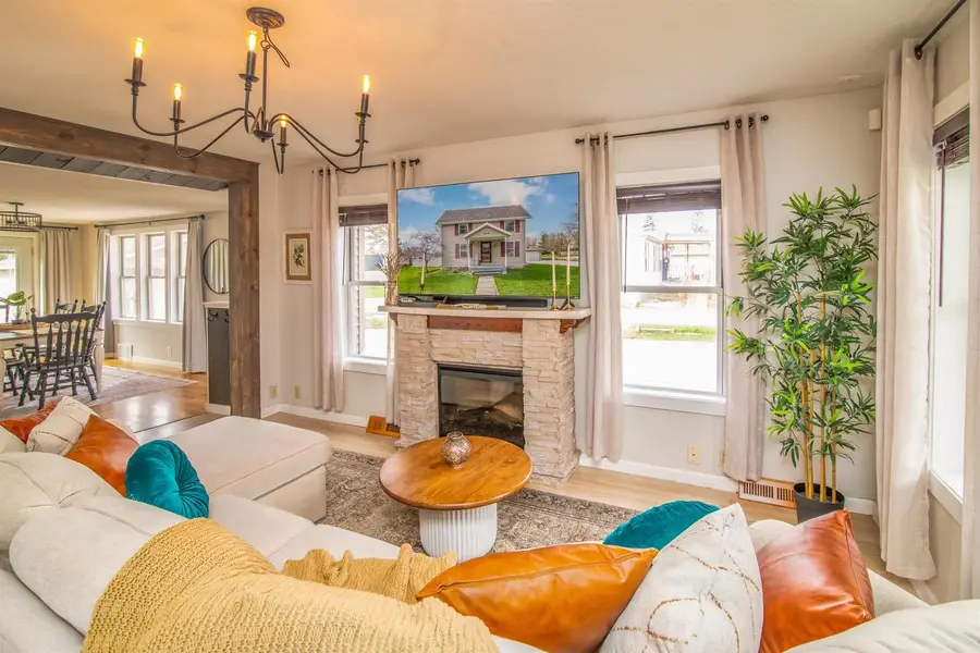 946 E Madison Street, Waterloo, WI 53594 - #2