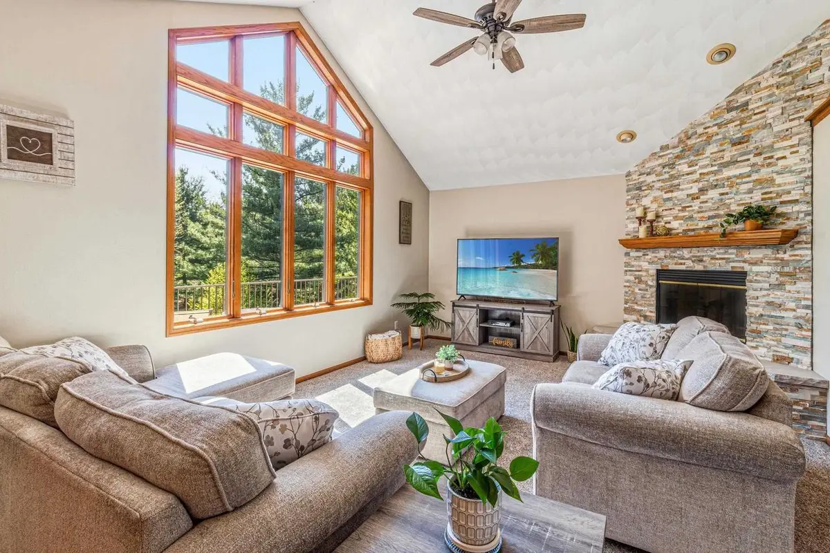 E4564 Sherwood Drive, Spring Green, WI 53588 - #1