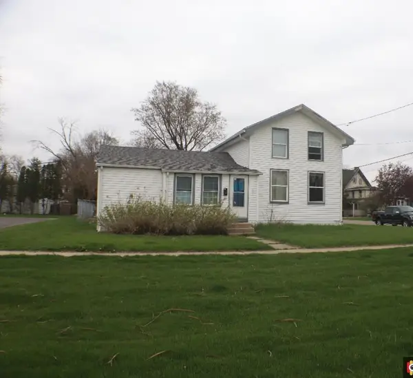 221 Center Avenue, Janesville, WI 53548