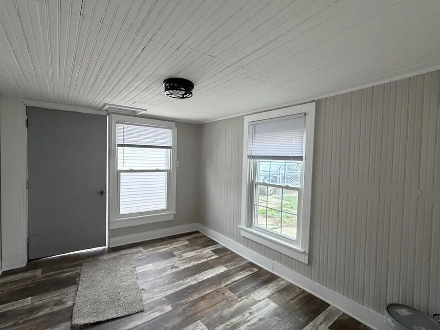 221 Center Avenue, Janesville, WI 53548 - #2