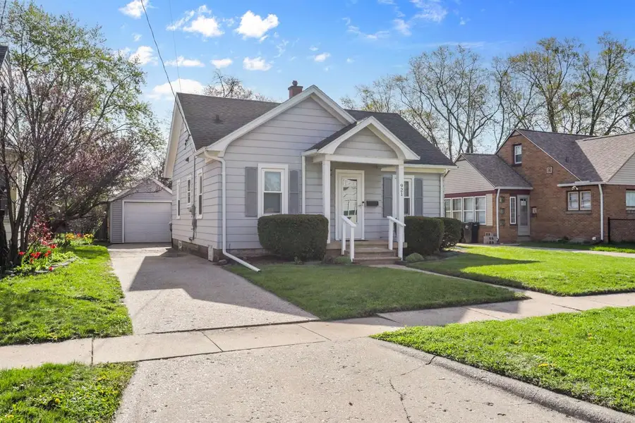 921 Cleveland Street, Beloit, WI 53511 - #2